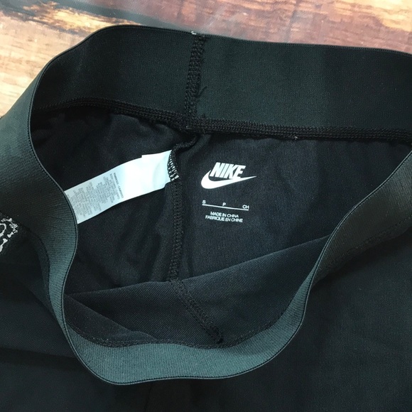 SOLD! Nike Mezzo Leopard Black Legging Barre Yoga - Picture 6 of 8